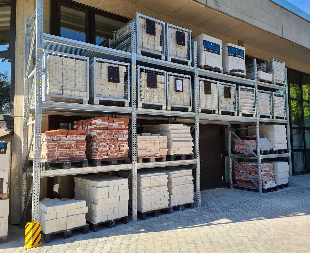 Schwerlastregal für Paletten feuerverzinkt mit Gitterrosten