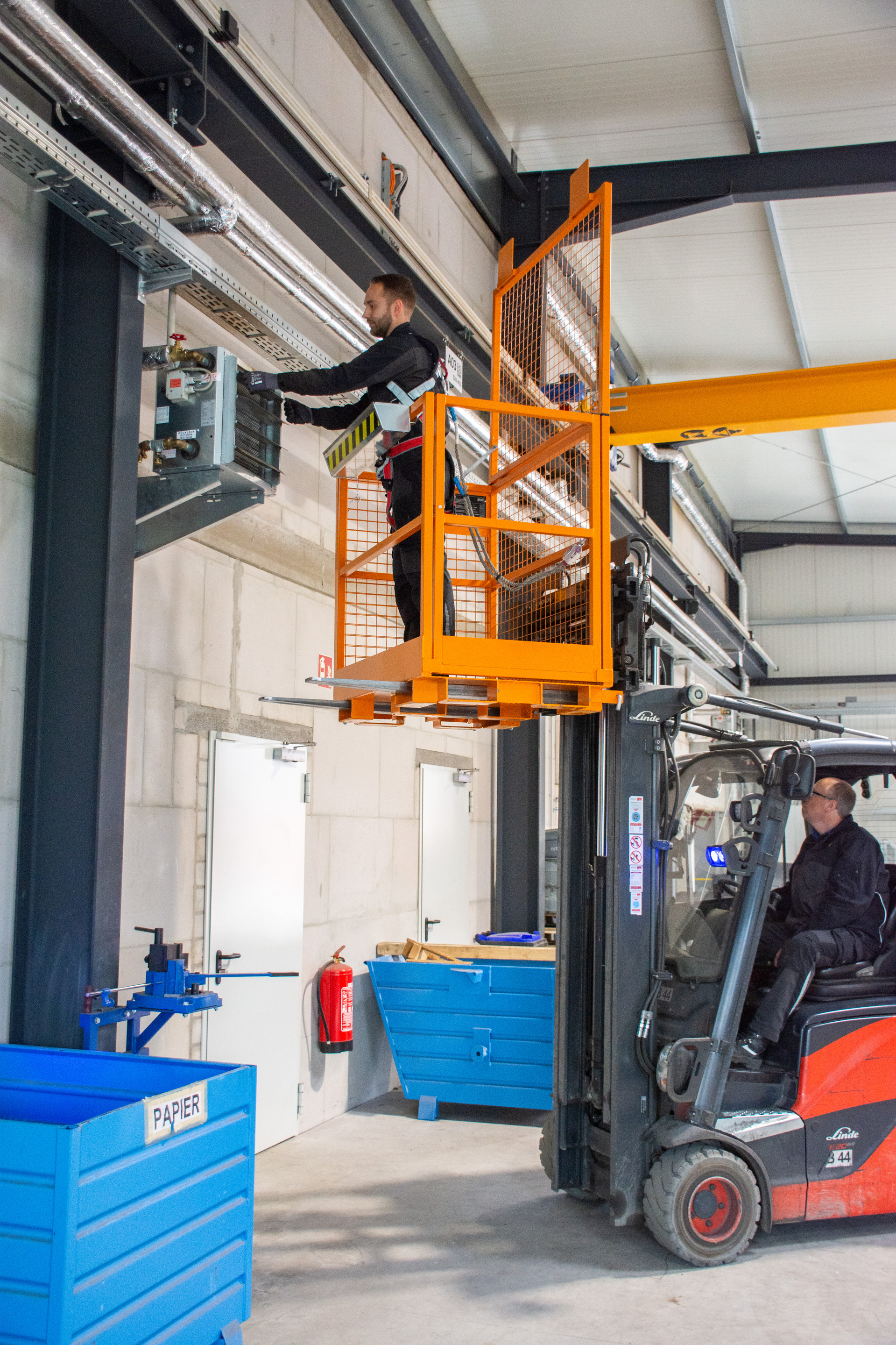 Arbeitsbühne MB-II (beidseitige Aufnahme möglich)